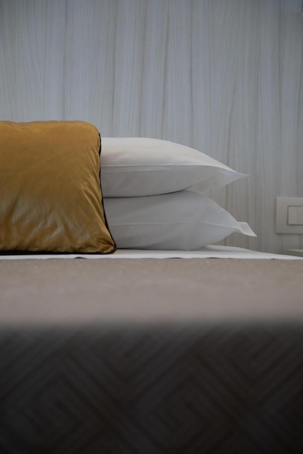 Hotel La Nuova Rotaia Gallarate Eksteriør bilde