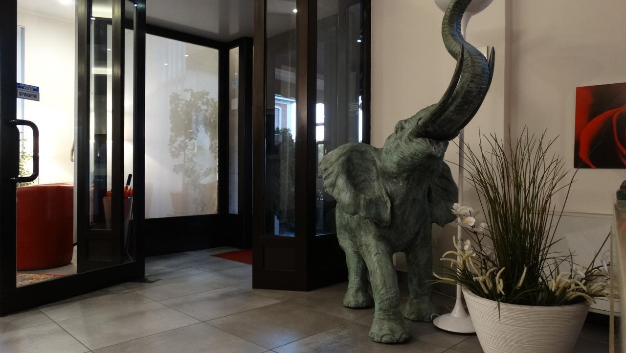 Hotel La Nuova Rotaia Gallarate Eksteriør bilde