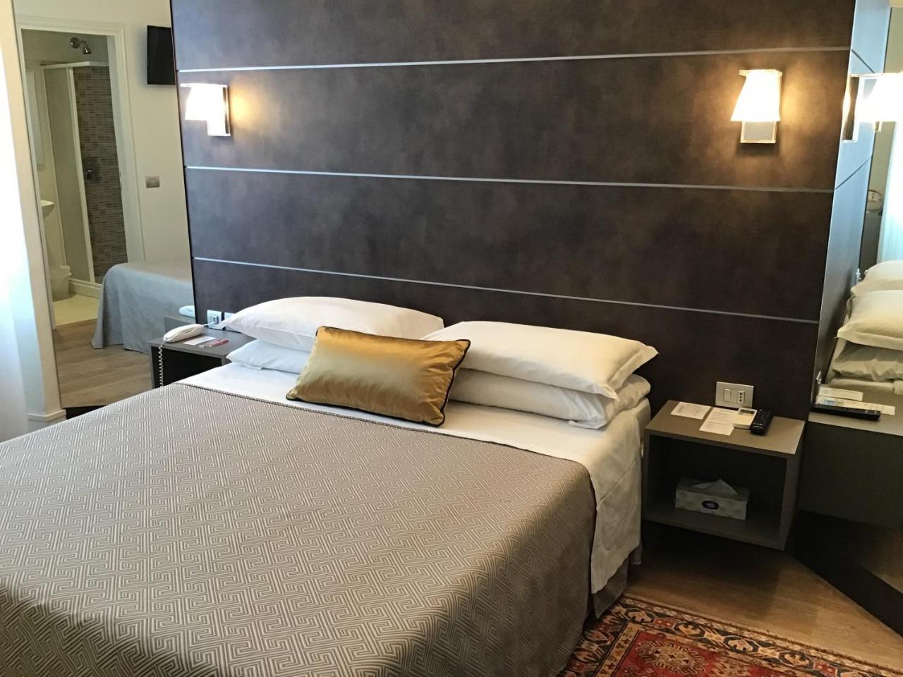 Hotel La Nuova Rotaia Gallarate Eksteriør bilde