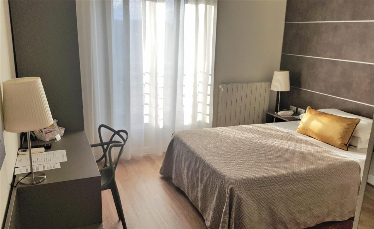 Hotel La Nuova Rotaia Gallarate Eksteriør bilde