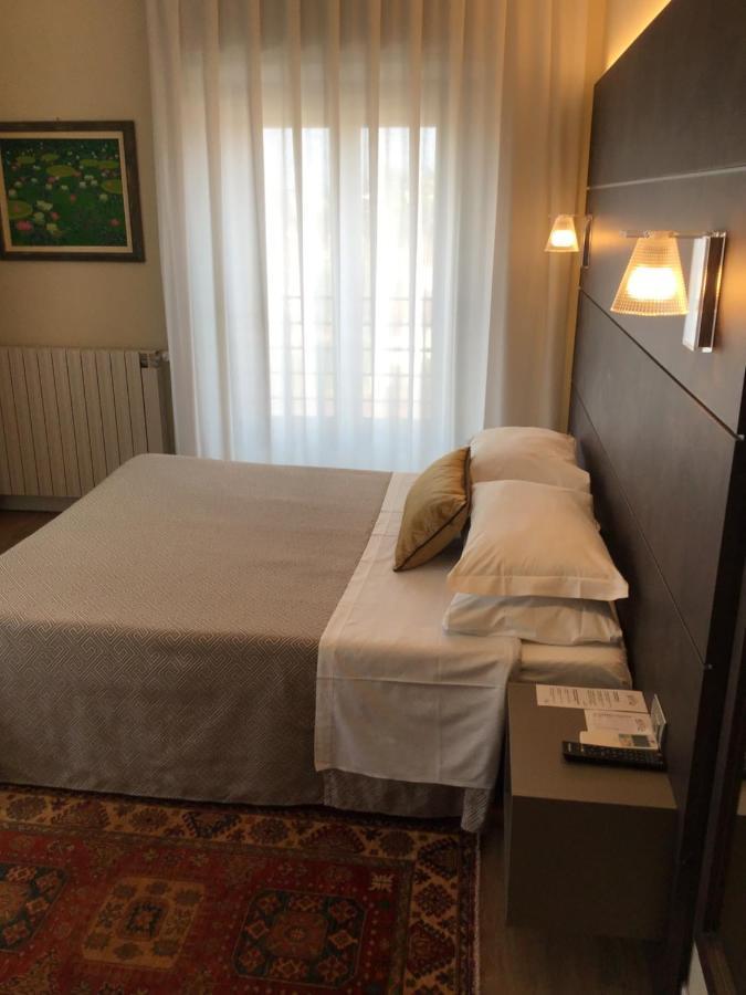 Hotel La Nuova Rotaia Gallarate Eksteriør bilde